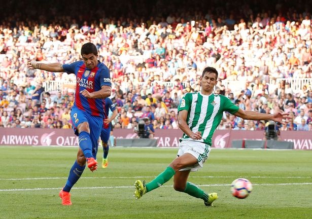 suarez ghi 4 hattrick trong 6 trận ảnh 7 suarez ghi 4 hattrick trong 6 tran anh 7
