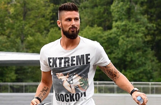 Tuan le thoi trang tai hien o dai ban doanh tuyen Phap hinh anh