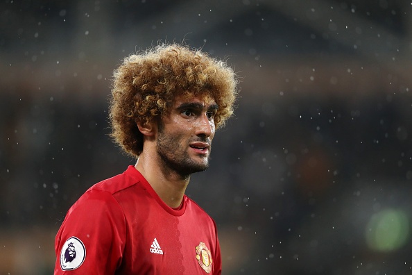 Binh phuc chan thuong, Fellaini tai xuat o derby Manchester hinh anh