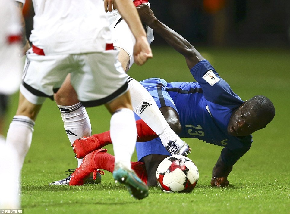 Phap bi Belarus cam hoa anh 6