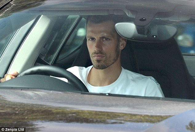 Dàn sao MU mệt mỏi đến sân tập ảnh 9 Dan sao MU met moi den san tap anh 9