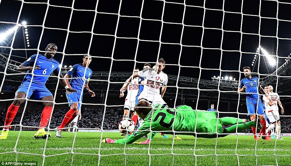 Phap bi Belarus cam hoa anh 8