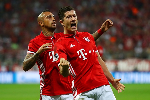 Song sat Mueller- Lewan lap cong, Bayern 'huy diet' doi thu hinh anh