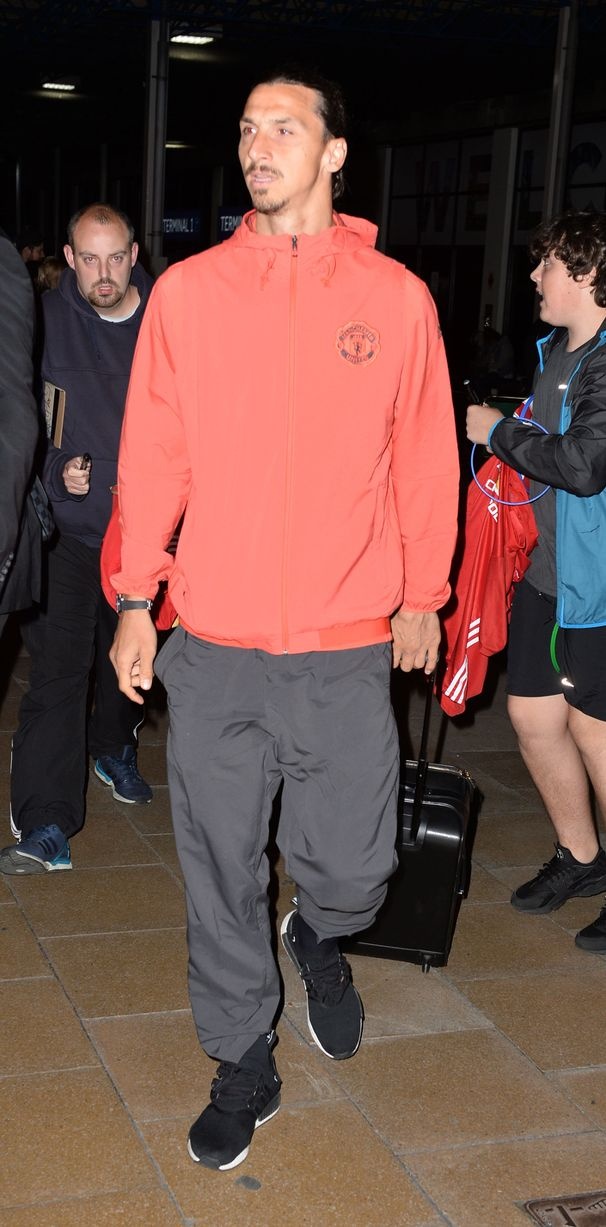 Dan sao MU tro ve sau that bai tai Europa League anh 6