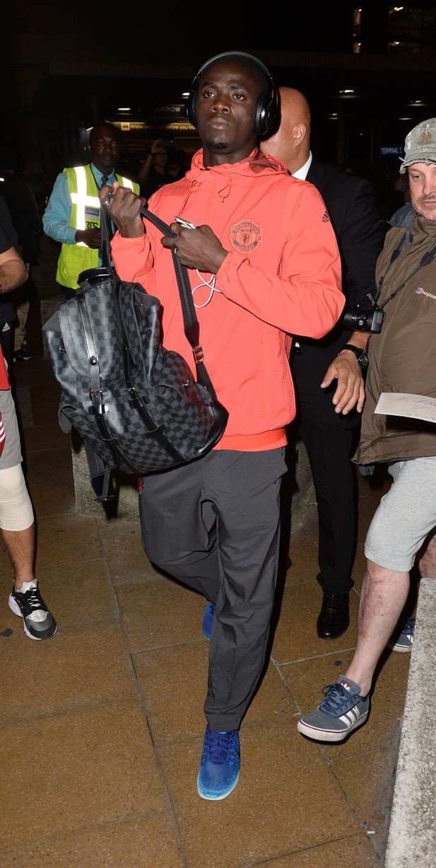 Dan sao MU tro ve sau that bai tai Europa League anh 9