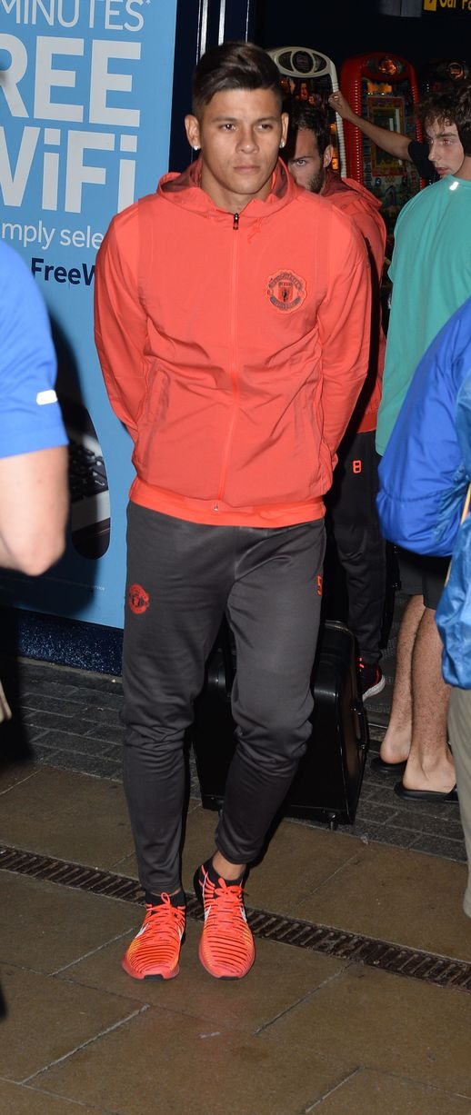 Dan sao MU tro ve sau that bai tai Europa League anh 10