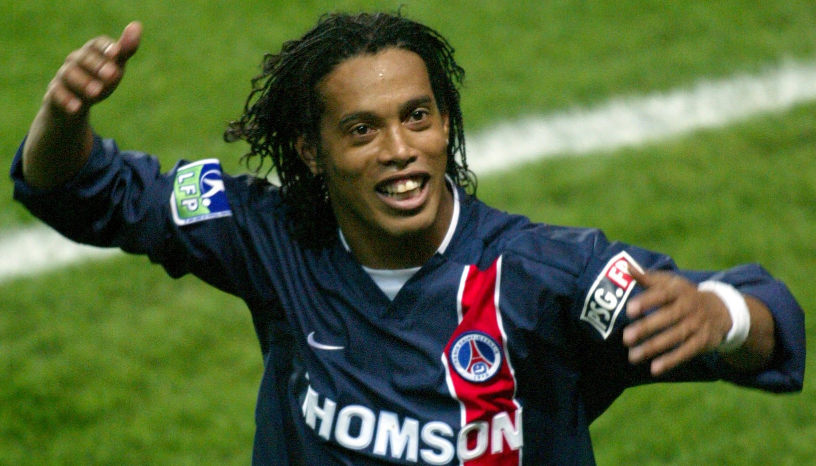 Ronaldinho chi tap luyen mot lan moi tuan anh 1