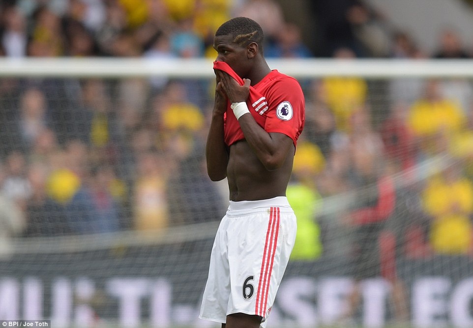 Dan sao MU tap o bai do xe anh 6