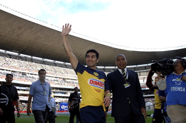 Tiền đạo bị bắn khi được MU hỏi mua ảnh 1 Tien dao bi ban khi duoc MU hoi mua anh 1