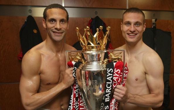 David Moyes tung khuyen Vidic hoc hoi Phil Jagielka hinh anh