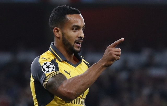 Arsenal thang de, PSG vat va loi nguoc dong truoc Ludogorets hinh anh