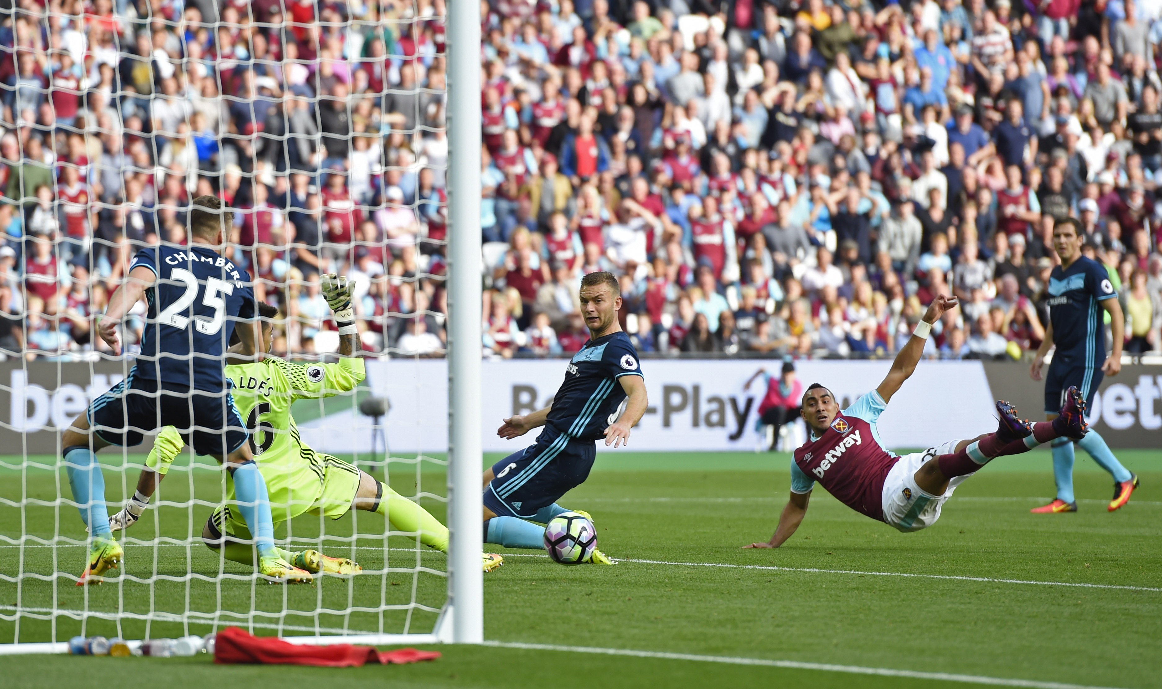 Payet lap sieu pham solo anh 9