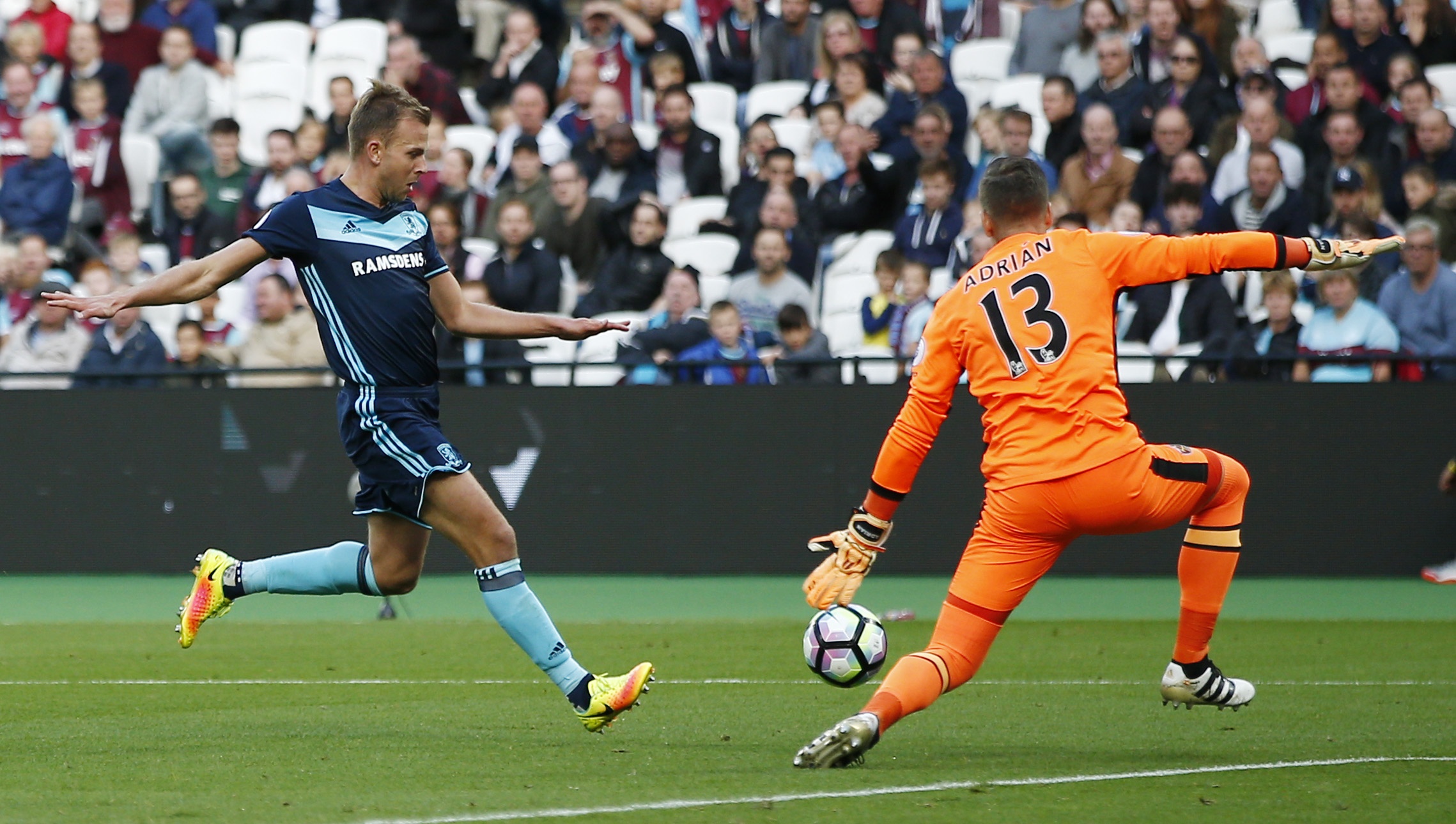 Payet lap sieu pham solo anh 11