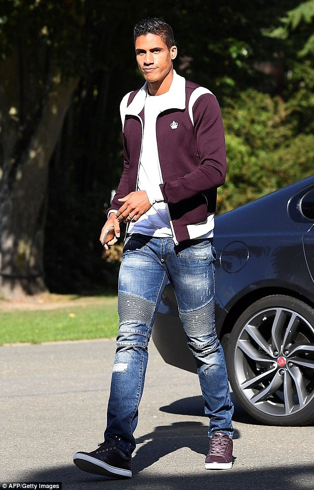 Pogba  hoi quan cung tuyen Phap anh 10