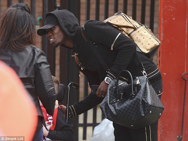 Pogba gap go cuu thu mon MU anh 3