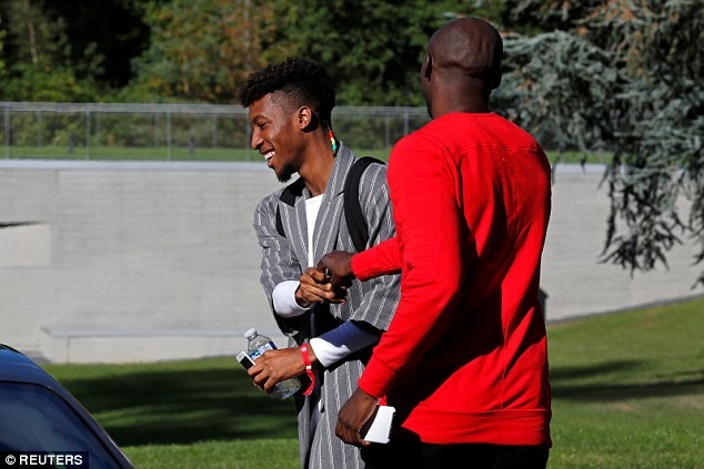 Pogba  hoi quan cung tuyen Phap anh 3