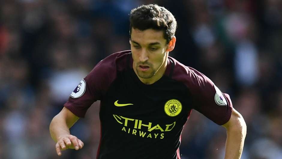 doi hinh te nhat giai Ngoai hang anh 7