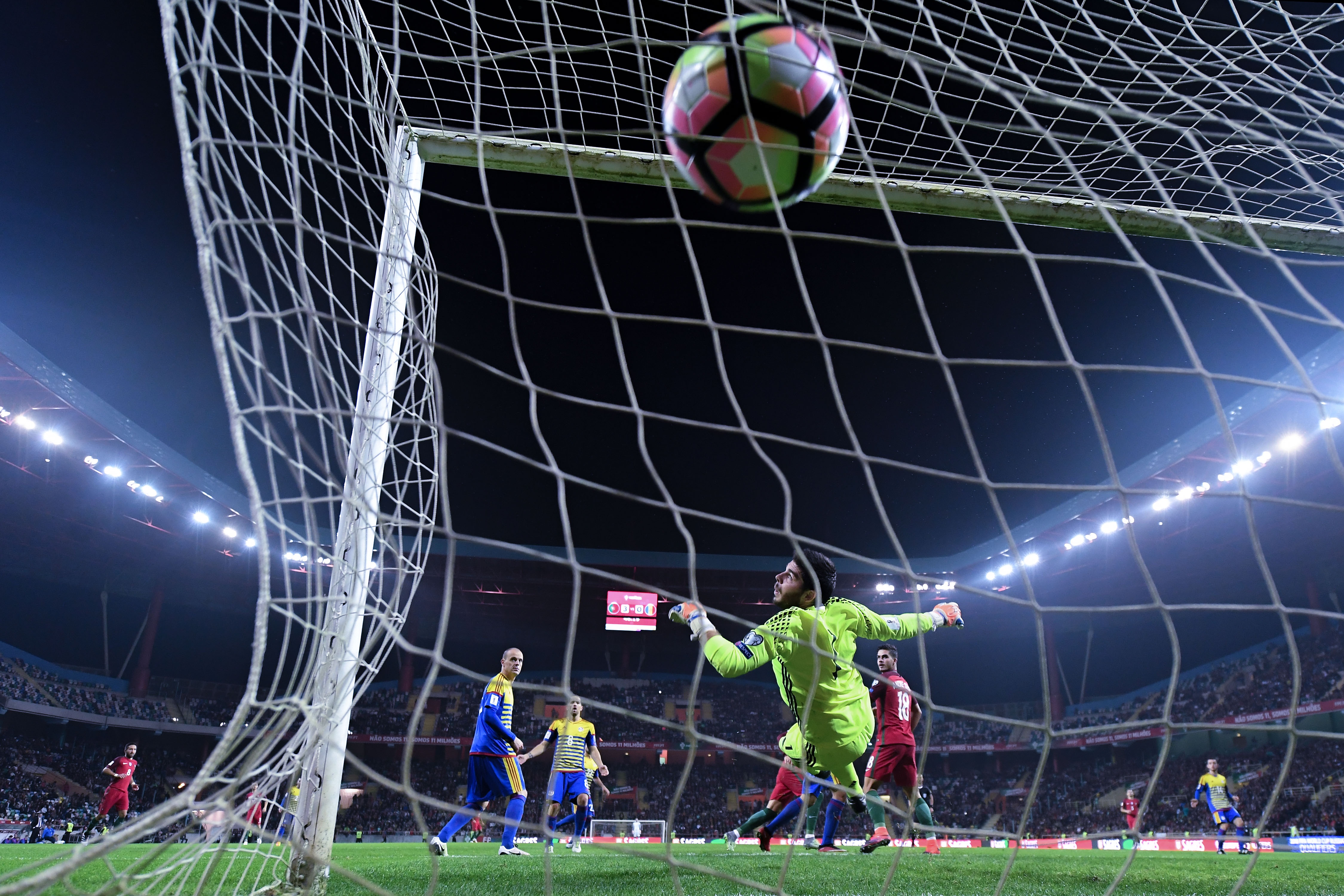 ronaldo ghi poker anh 7