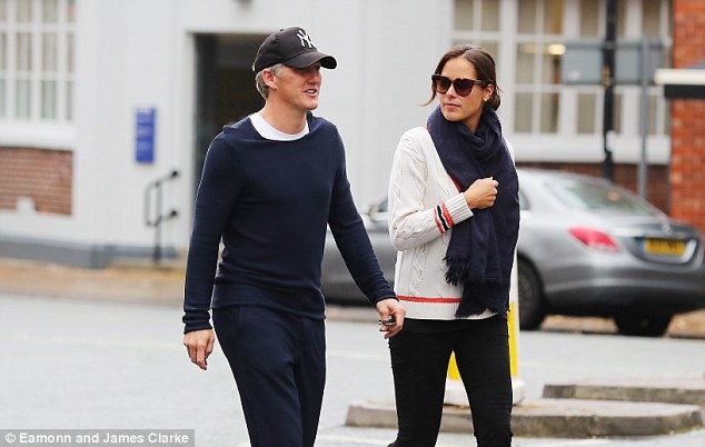 Schweinsteiger làm Mourinho ngứa mắt ảnh 4 Schweinsteiger lam Mourinho ngua mat anh 4