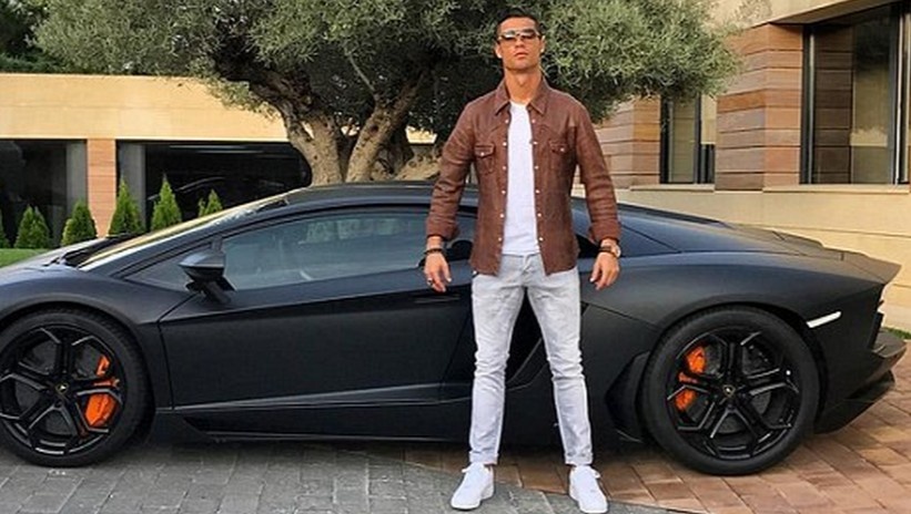 Ronaldo cho 'sieu bo' tri gia 260.000 bang tai xuat hinh anh