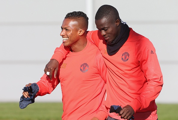 Rooney vat cuu huan luyen vien Binh Duong anh 3