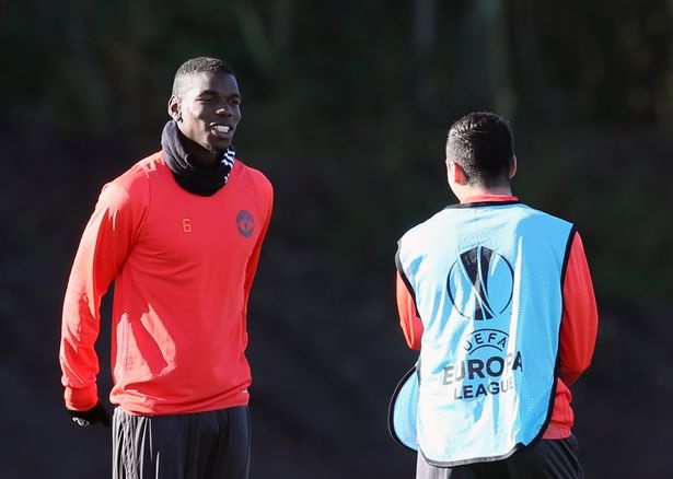 Rooney vat cuu huan luyen vien Binh Duong anh 8