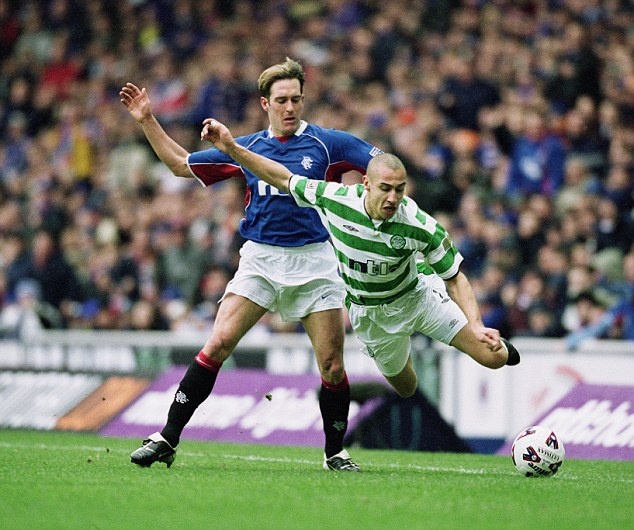 Nghia cu cua Ronaldo voi dong nghiep anh 1