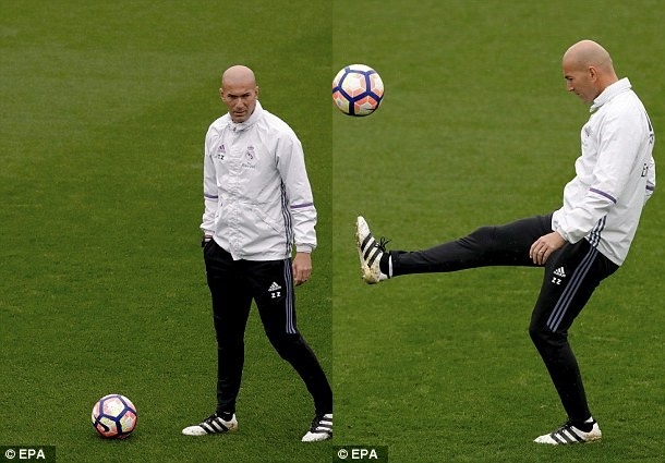 Ronaldo lườm Marcelo ảnh 6 Ronaldo luom Marcelo anh 6