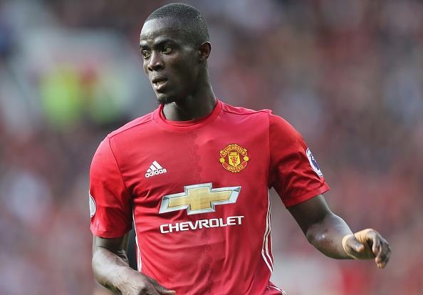 Chan thuong nang, Eric Bailly nghi thi dau 2 thang hinh anh