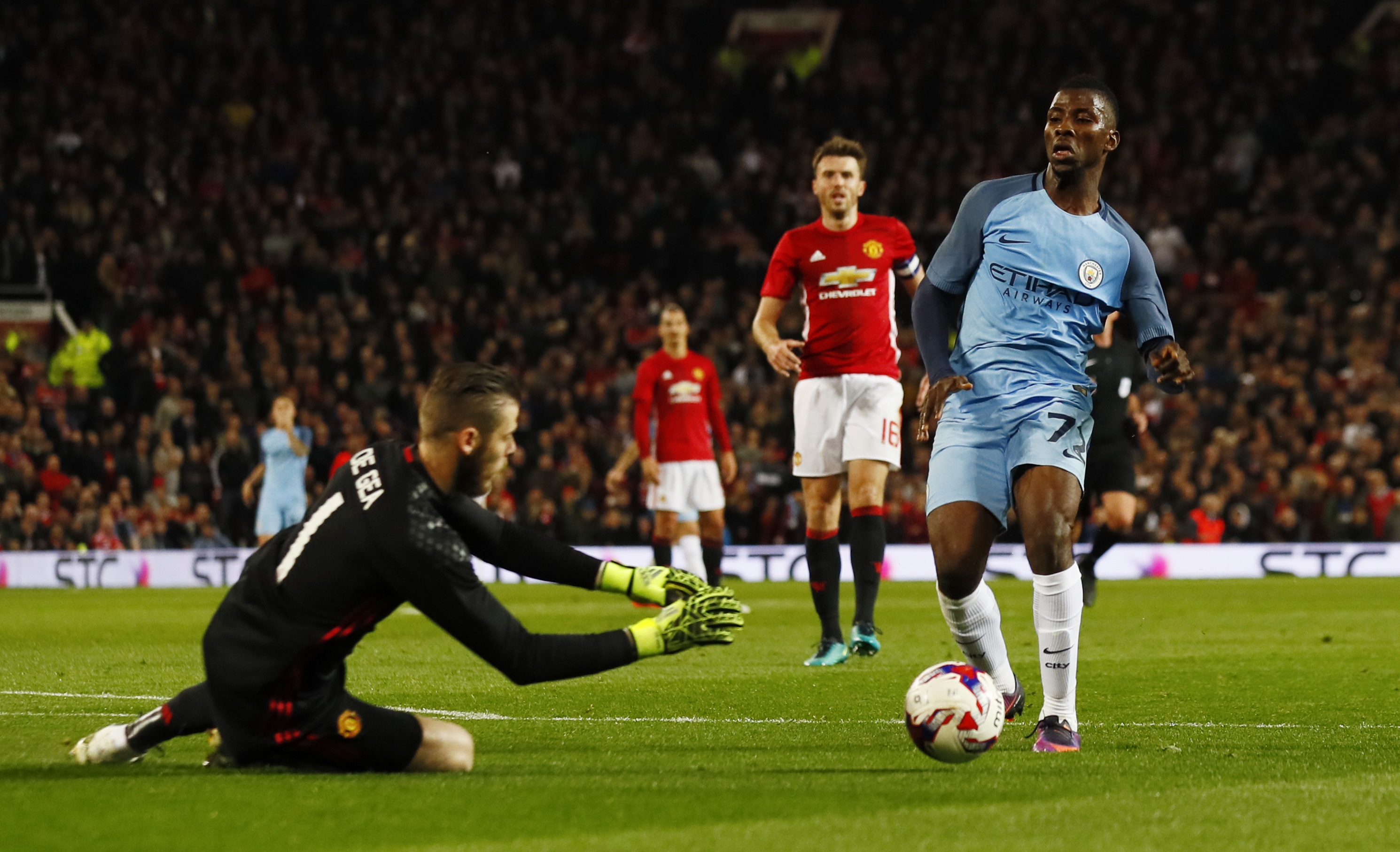 mata ghi bàn giúp MU hạ Man City ảnh 5 mata ghi ban giup MU ha Man City anh 5