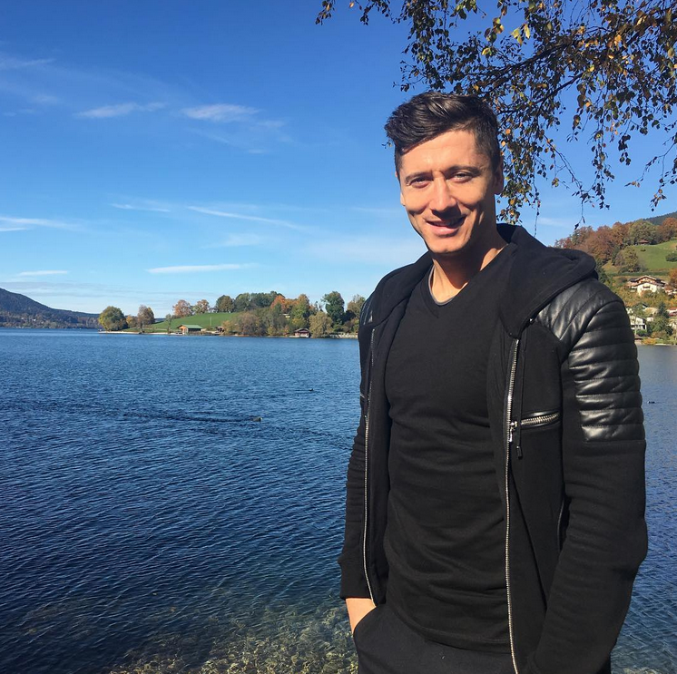 ronaldo dang anh ban khoa than anh 8