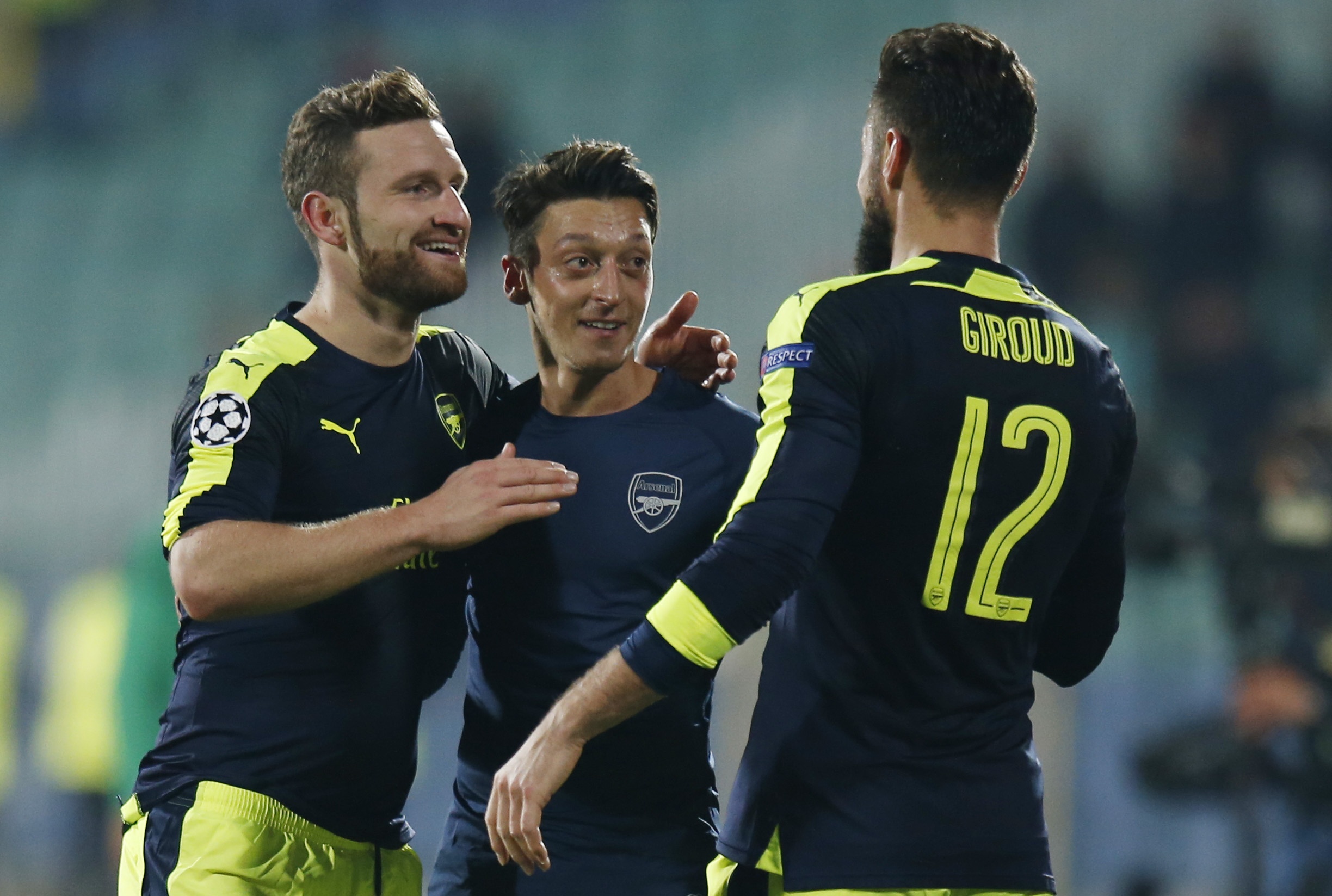 arsenal loi nguoc dong ludogorets anh 8