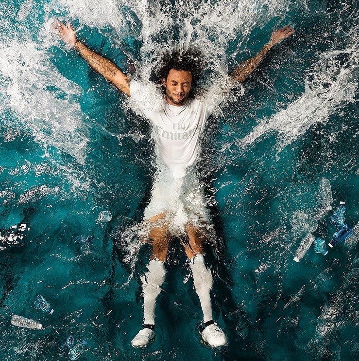 ronaldo dang anh ban nude anh 7