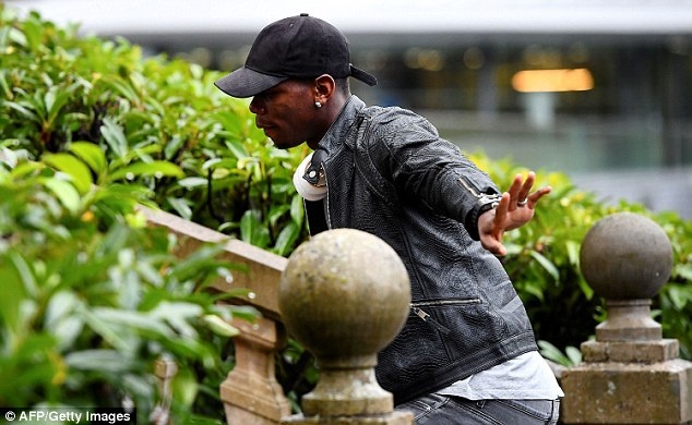 Pogba sành điệu hội quân cùng tuyển pháp ảnh 2 Pogba sanh dieu hoi quan cung tuyen phap anh 2