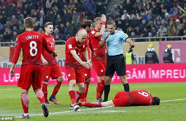 lewandowski choáng váng vì pháo sáng ảnh 5 lewandowski choang vang vi phao sang anh 5