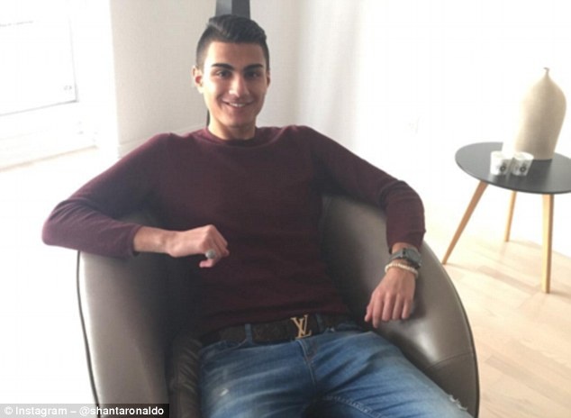 Bản sao Ronaldo mơ khoác áo Real Madrid ảnh 9 Ban sao Ronaldo mo khoac ao Real Madrid anh 9