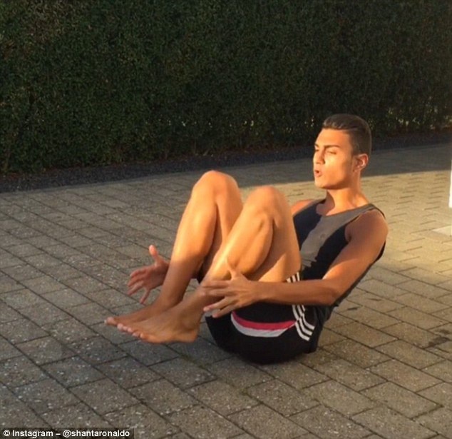 Bản sao Ronaldo mơ khoác áo Real Madrid ảnh 5 Ban sao Ronaldo mo khoac ao Real Madrid anh 5