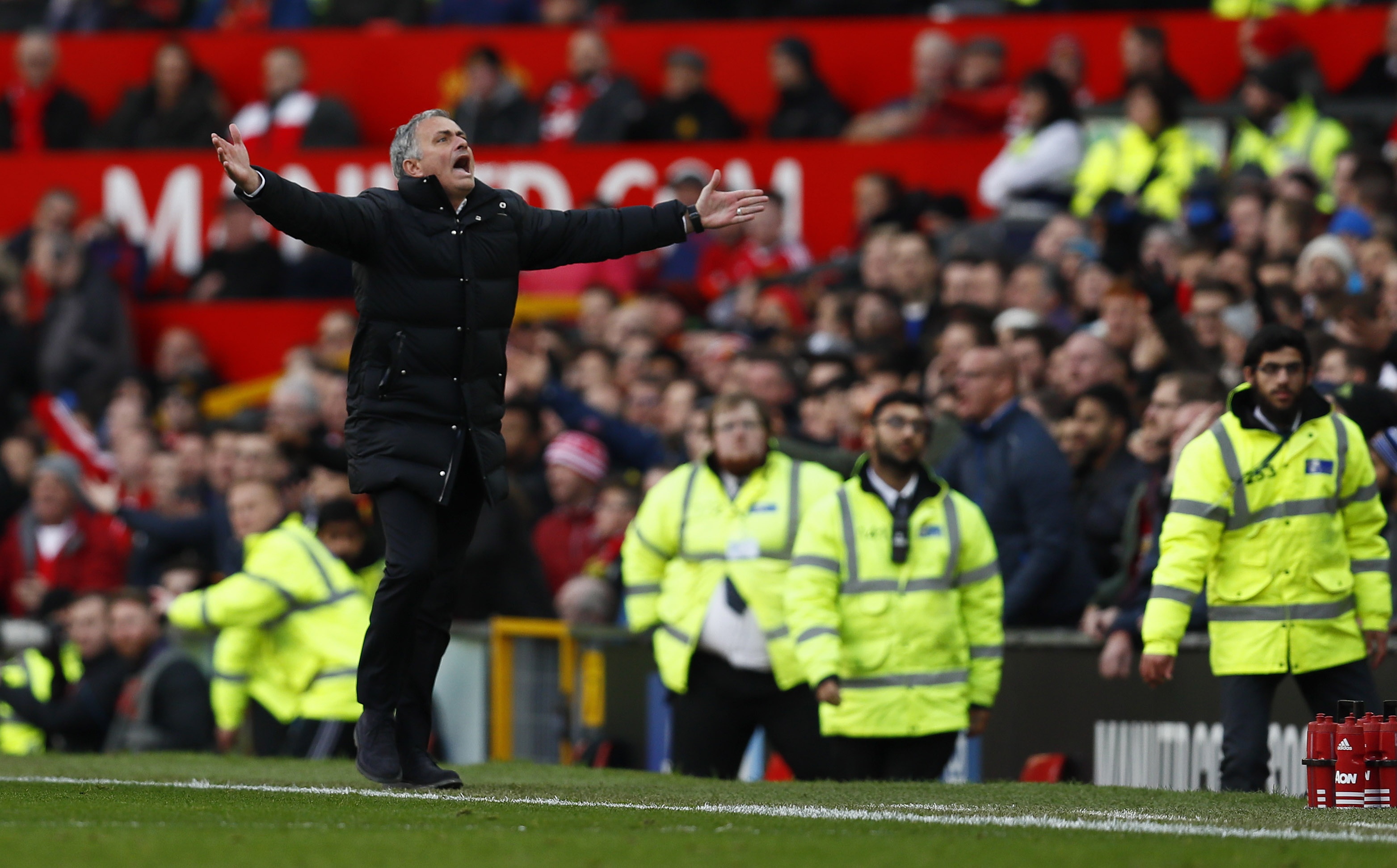 mourinho tranh mat wenger anh 5