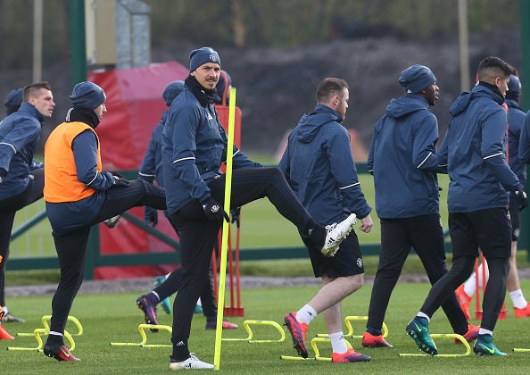 sao MU ném bóng tuyết khi luyện tập ảnh 6 sao MU nem bong tuyet khi luyen tap anh 6