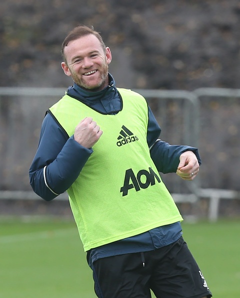 sao MU ném bóng tuyết khi luyện tập ảnh 7 sao MU nem bong tuyet khi luyen tap anh 7