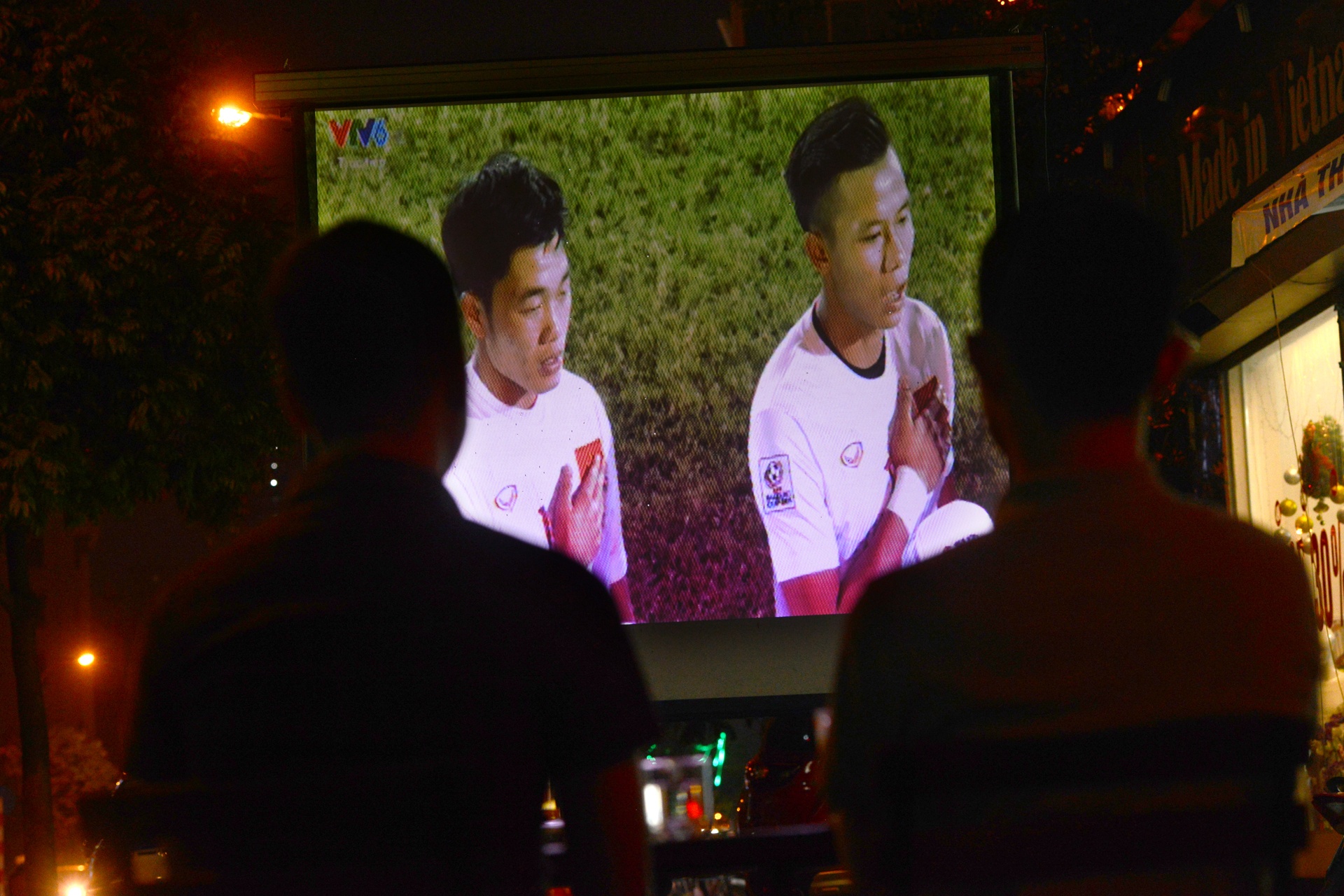 Nguoi ham mo Ha Noi an mung ban thang Cong Vinh anh 1