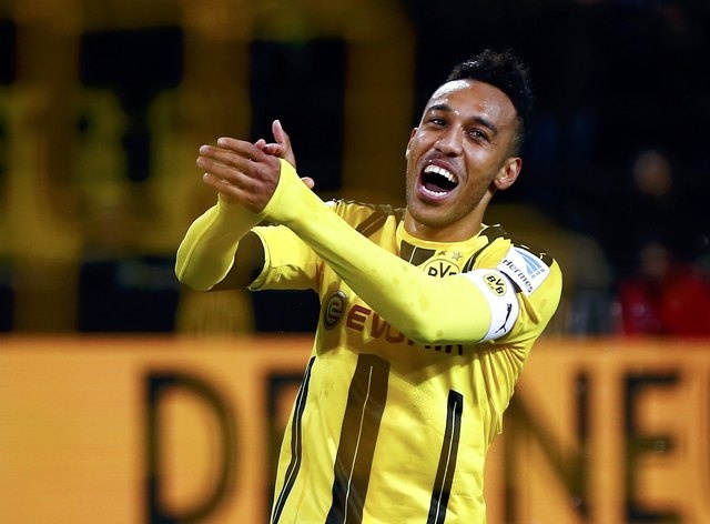 Aubameyang toa sang giup Dortmund ha guc Bayern hinh anh