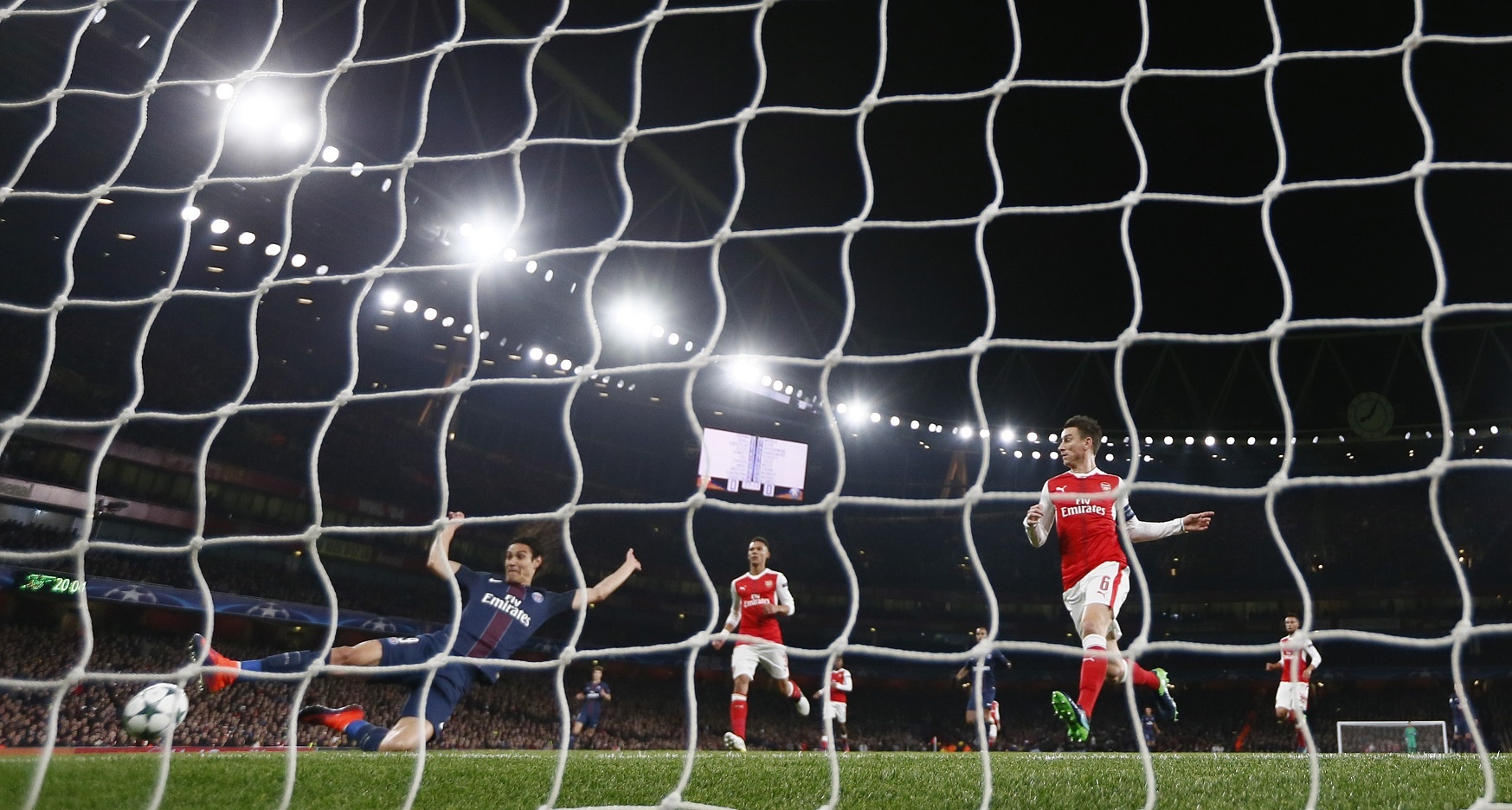 Arsenal hoa PSG 2-2 nho an va anh 2