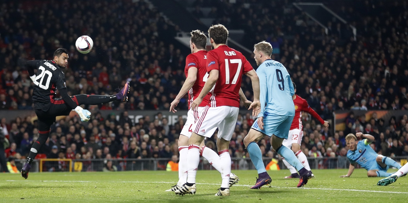 Rooney lap ky luc ghi ban cho MU anh 3