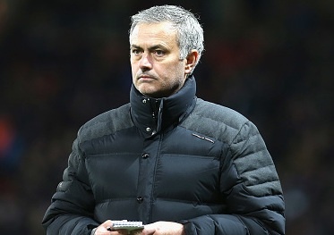 Mourinho bi de xuat cam chi dao 6 tran hinh anh