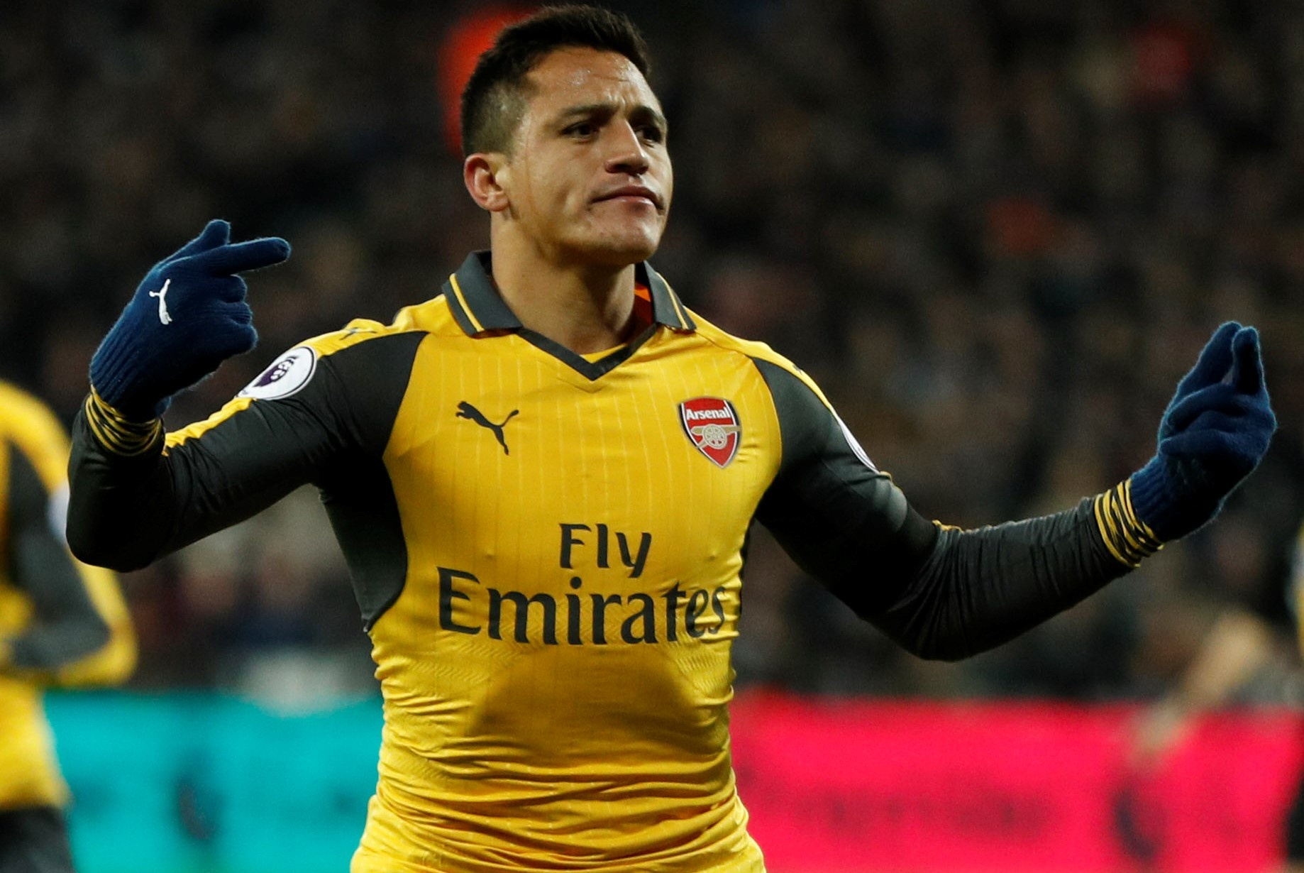 Sanchez ghi hat-trick, Arsenal vui dap West Ham 5-1 hinh anh