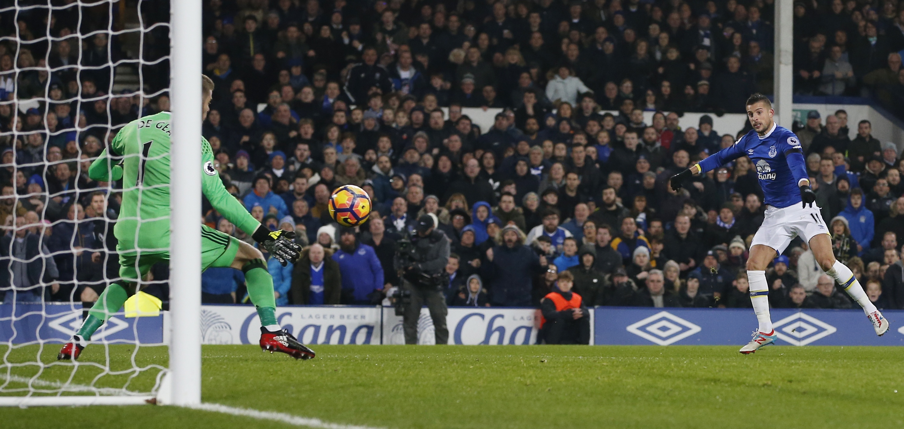 MU co the mat Ibrahimovic anh 10