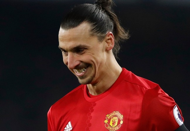 Hoa Everton, MU dung truoc nguy co mat not 2 tru cot hinh anh