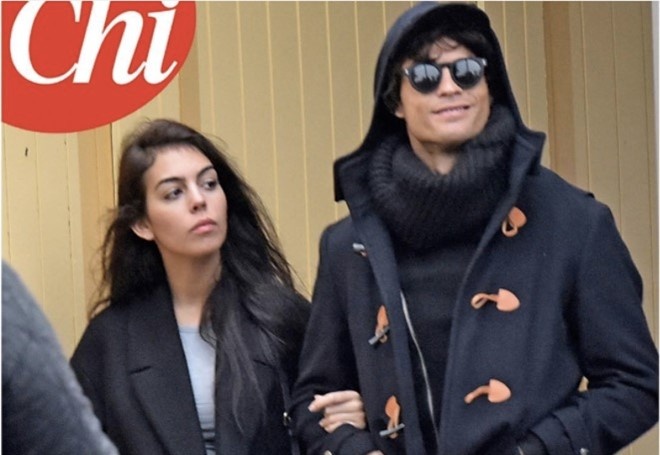 Ban gai 'vo bam' sau khi yeu Ronaldo hinh anh