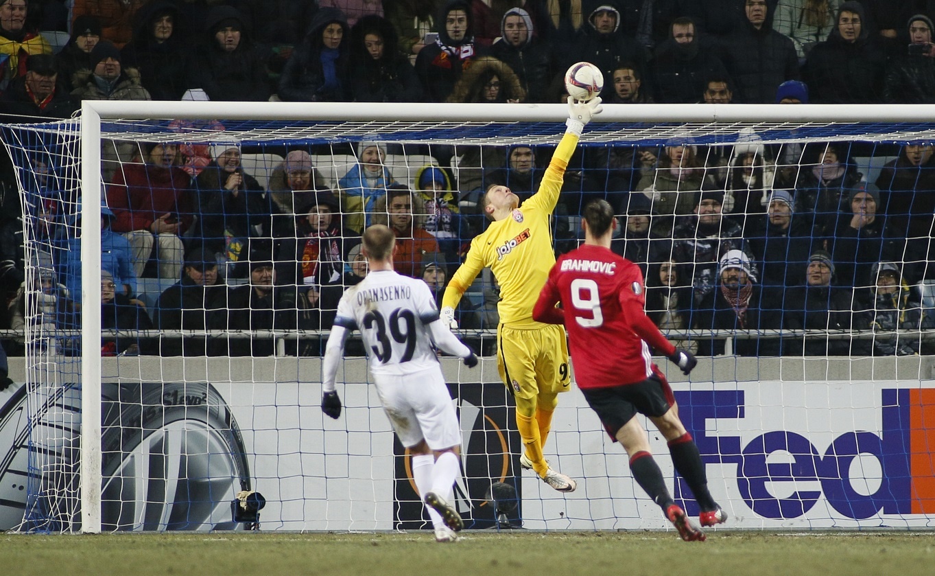 mkhitaryan ghi ban,  MU vuot qua vong bang cup C2 anh 6